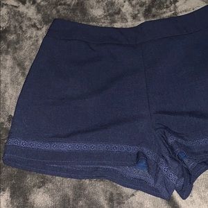 Shorts with lace design